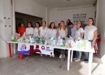 Llevan brigada de servicios a mujeres en situación de reclusión