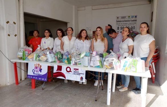 Llevan brigada de servicios a mujeres en situación de reclusión