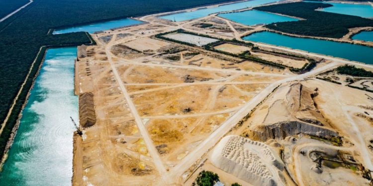 AMLO invita a miembros del panel internacional a recorrer el «ecocidio» por el caso en Calica