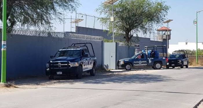 Vinculan a proceso al exdirector del penal de Tula por evasión de presos agravada