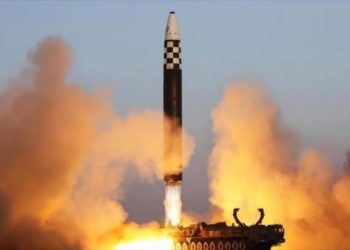 Ordena Kim Jong Un una simulación de un ataque nuclear contra Corea del Sur