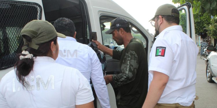Encuentran a 10 migrantes dentro de dos autobuses procedentes de Siria en Nuevo León