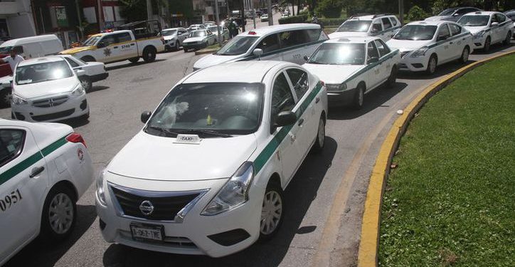Multas para Taxistas de Quintana Roo por el uso de placas viejas