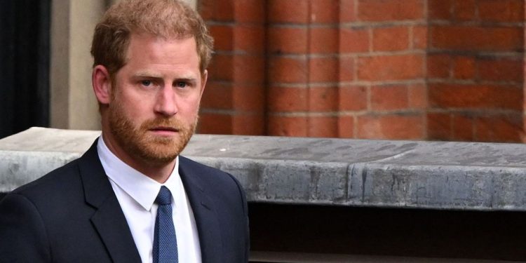 El príncipe Harry confirmó su asistencia para la coronación de su padre, el rey Carlos III