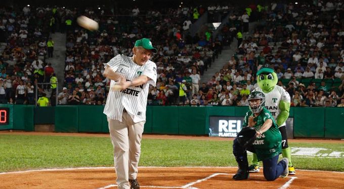 Se inauguro en Villahermosa, Tabasco, el Estadio Centenario 27 de febrero