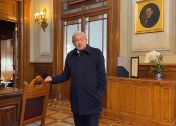 Suspende AMLO reunión de alto nivel en Cancún tras contagio de Covid