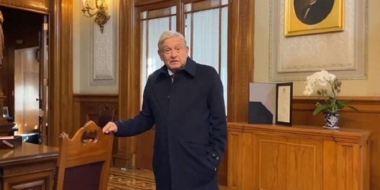 Suspende AMLO reunión de alto nivel en Cancún tras contagio de Covid