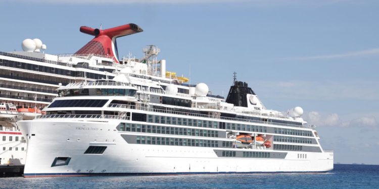 Quintana Roo recibe por primera vez al crucero Viking Octantis