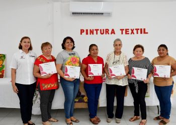 La FPMC clausuró su taller de pintura textil