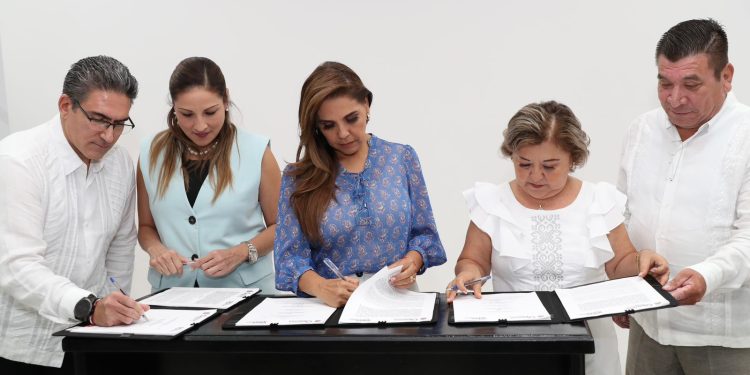 Mara Lezama presenta nueva tarjeta de salud que agiliza, transparenta y combate a la corrupción