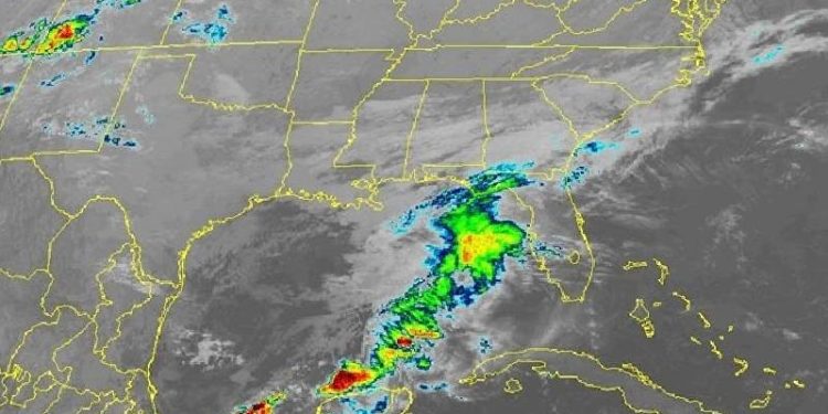 Pronostican Cielo medio nublado acompañado de chubascos en Quintana Roo