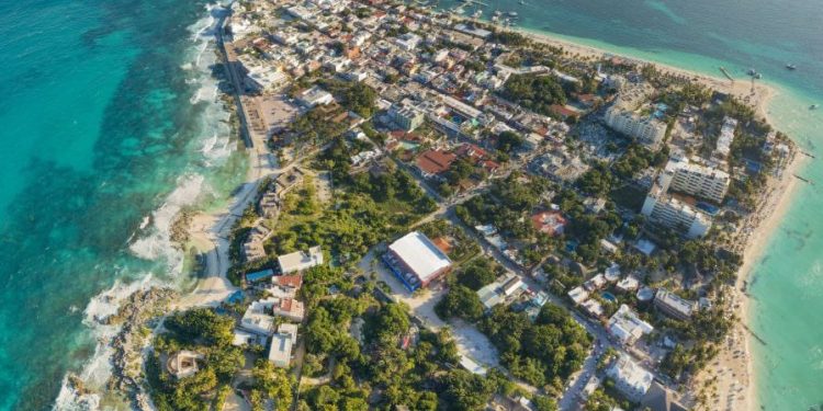 Isla Mujeres vuelve hacer nominado en los World Travel Award 2023