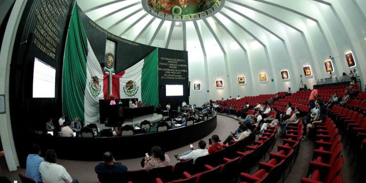 Recibe Congreso iniciativa de reforma a la Ley de Movilidad, presentada por la gobernadora Mara Lezama