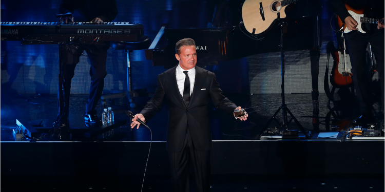 Luis Miguel anuncia la noticia sobre su tour en México