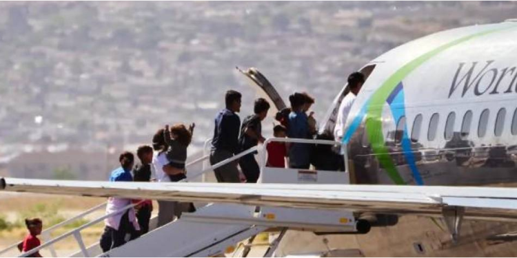 Para transportar migrantes y expulsarlos a México patrulla fronteriza de EU usa dinero de los contribuyentes