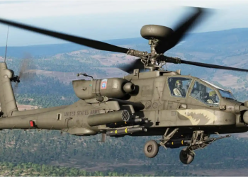 Chocan dos helicópteros del Ejército de EU en Alaska  dejando a tres soldados muertos