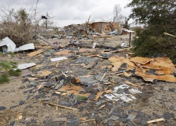 Al menos dos personas murieron debido a tormentas y tornados en Oklahoma