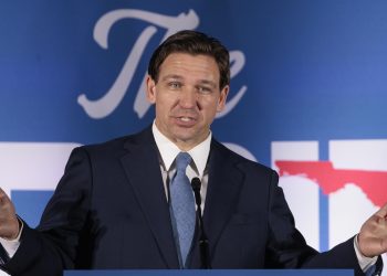 Gobernador de Florida firma Ley que prohíbe el aborto a partir de seis semanas