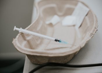 Falta de vacunación infantil por Covid, expone al mundo con más brotes epidémicos