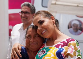 Mara Lezama supervisa las caravanas de salud en la zona continental de Isla Mujeres