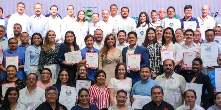 El éxito turístico de Quintana Roo es resultado del trabajo de su gente: Mara Lezama