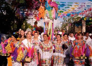 Mara Lezama fortalece tradiciones y costumbres, identidad de los quintanarroenses
