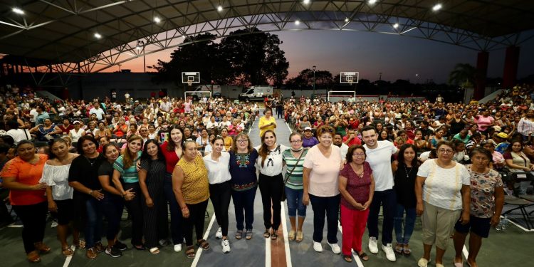 Mara Lezama tomó protesta al Comité de Protectoras del Bienestar de la región 70 de Cancún