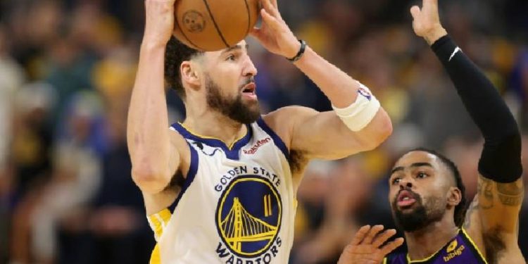 Aficionados tunden en redes a Klay Thompson por su desempeño contra los Lakers