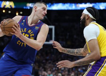 Nuggets suman su segundo triunfo ante Lakers de la NBA