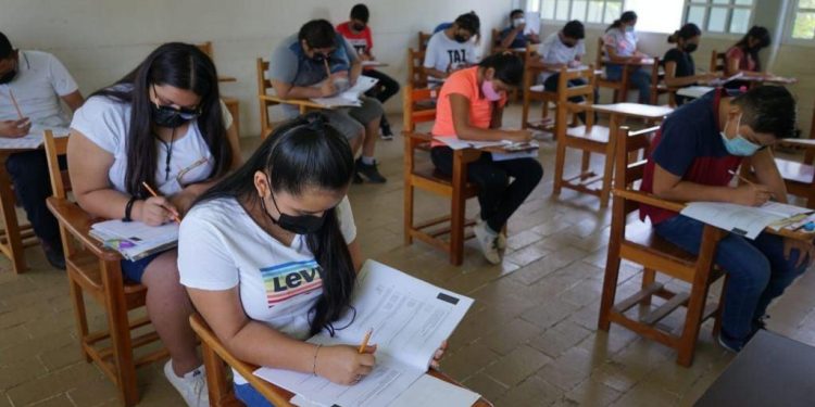 Concluye proceso de asignación de espacios en preparatoria: se registran 22,285 aspirantes