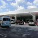 Trabajadores de Cancún son afectados tras suspender servicio de transporte del Aeropuerto