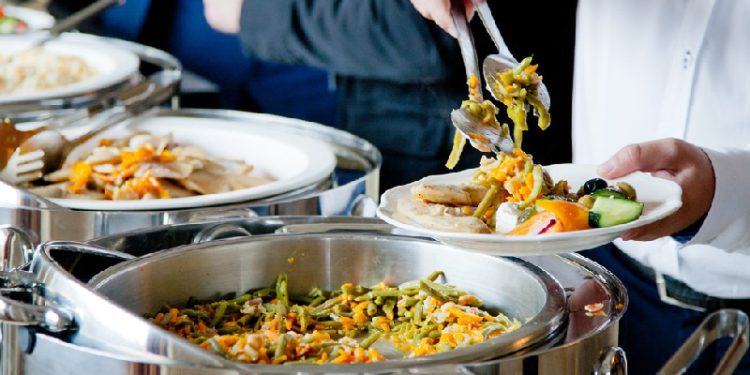 Hoteles de Cancún desperdician alimentos entre tres y cinco toneladas al día: Coneval