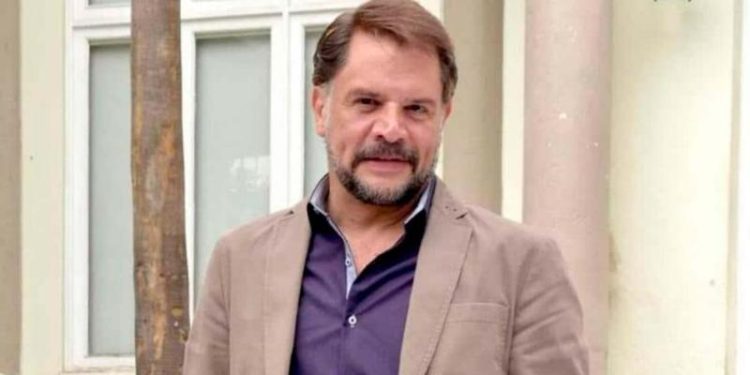 Condenan al actor Héctor Parra a 10 años de prisión por delito de corrupción de menores