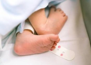 Nace el primer bebé en el Reino Unido con ADN de tres personas