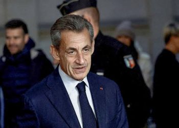 Condenan a tres años de prisión al expresidente francés Nicolás Sarkozy por delitos de corrupción