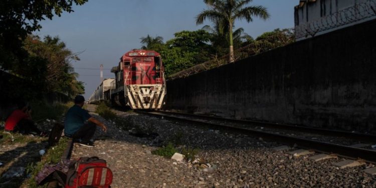 AMLO confirma acuerdo con Grupo México sobre tramo a Ferrosur