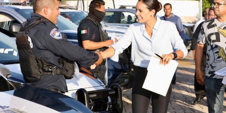 Supervisa Ana Paty Peralta presencia de elementos de seguridad pública en Cancún