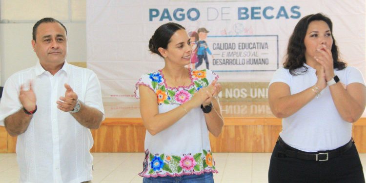 Educación, prioridad para construir un mejor futuro y una mejor sociedad: Ana Paty Peralta