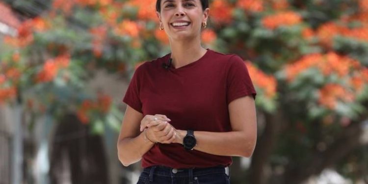 Ana Paty Peralta concreta logro en 4 colonia recién regularizadas