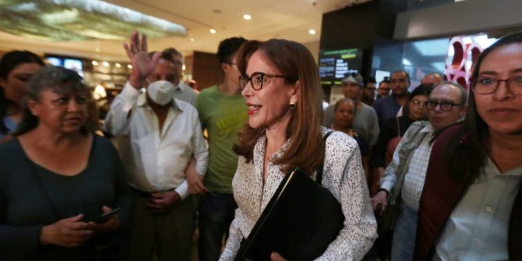 Yeidckol Polevnsky promovió un juicio ciudadano ante el TEPJF exclusión de contienda interna de Morena