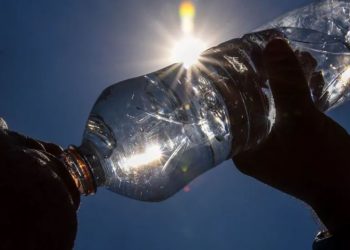 Se eleva los precios del agua, cervezas y refrescos por causa de la ola de calor