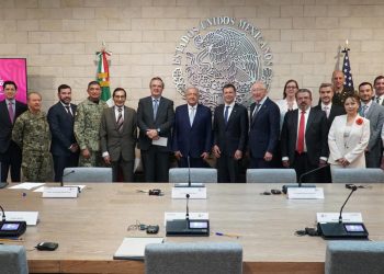 López Obrador se reúne con secretario de Transporte de EU para tratas temas sobre AIFA y AICM