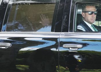 Donald Trump llega a la Corte de Miami y queda bajo arresto por delitos federales