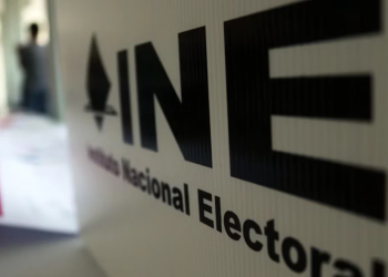 Exconsejeros del INE e IFE señalan que aspirantes presidenciales deben cumplir con la ley electoral