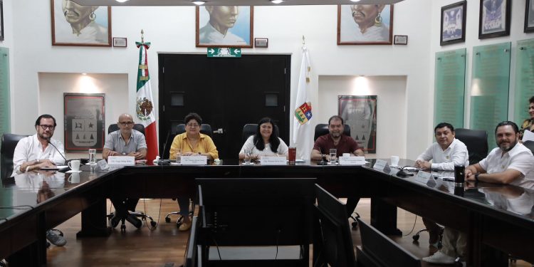 Sesiona la Comisión Permanente para turnar iniciativas a comisiones