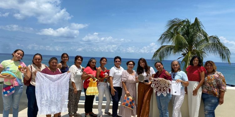 La Fundación de Parques y Museos de Cozumel conmemoró por primera vez el Día Mundial de Tejer