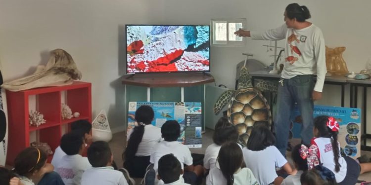 Recibe FPMC a estudiantes de la primaria “Adelfo Escalante” en el Centro de Conservación y Educación Ambiental