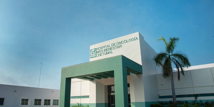 Se fortalecen servicios de salud para quintanarroenses