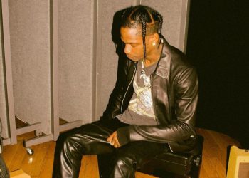 Travis Scott enfrenta cargos penales tras una aglomeración en el Astroworld Festival 2021