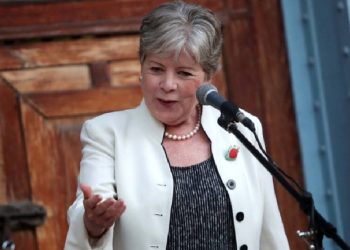 AMLO anuncia que Alicia Barcena tomará el cargo de SRE tras la salida de Marcelo Ebrard